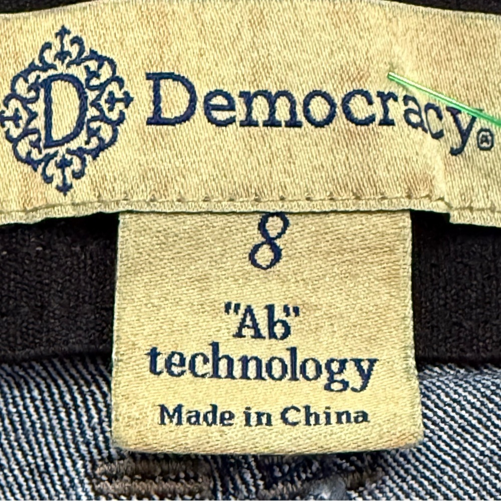 Democracy Ab Technology Women’s Size 8 Skinny Jeans Med Wash Stretch Denim EUC - Picture 2 of 4